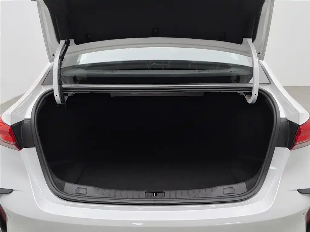 Buick Verano 2023 — фото 16