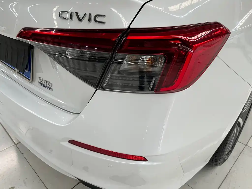 Honda Civic 2025 — фото 18