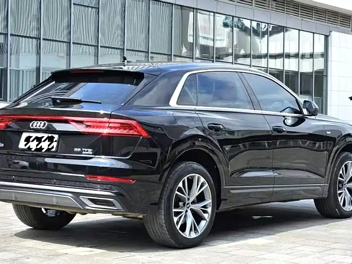 Audi Q8 2023