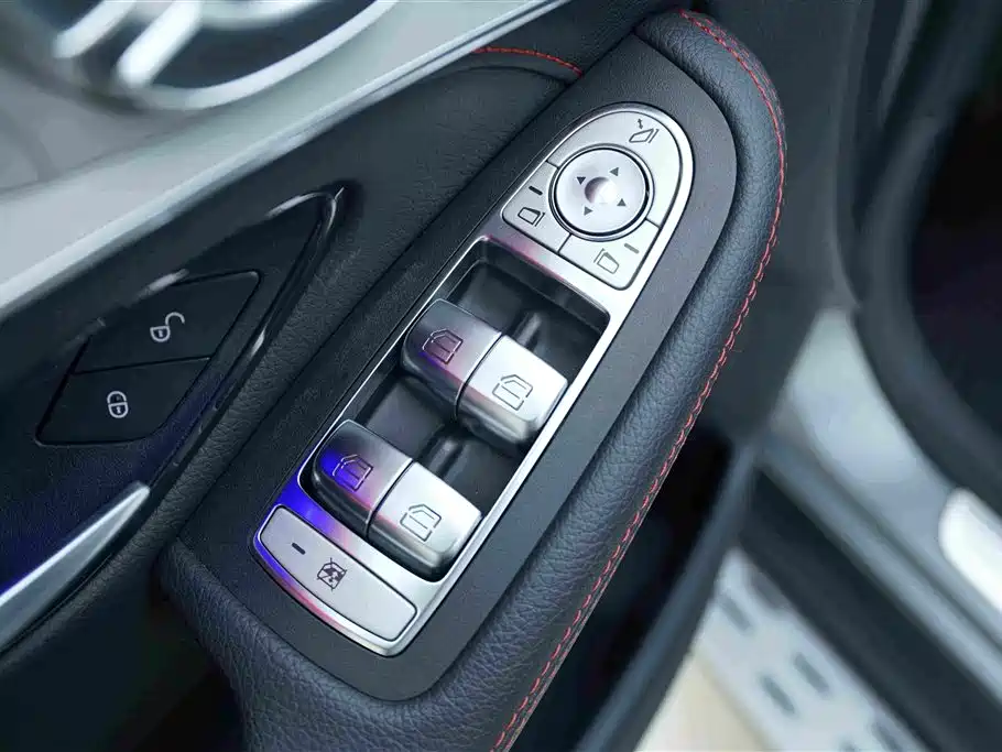 Mercedes-Benz GLC AMG 2021 — фото 10