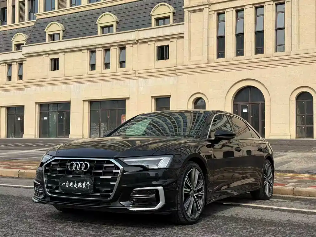 Audi A6L 2022 — фото 1
