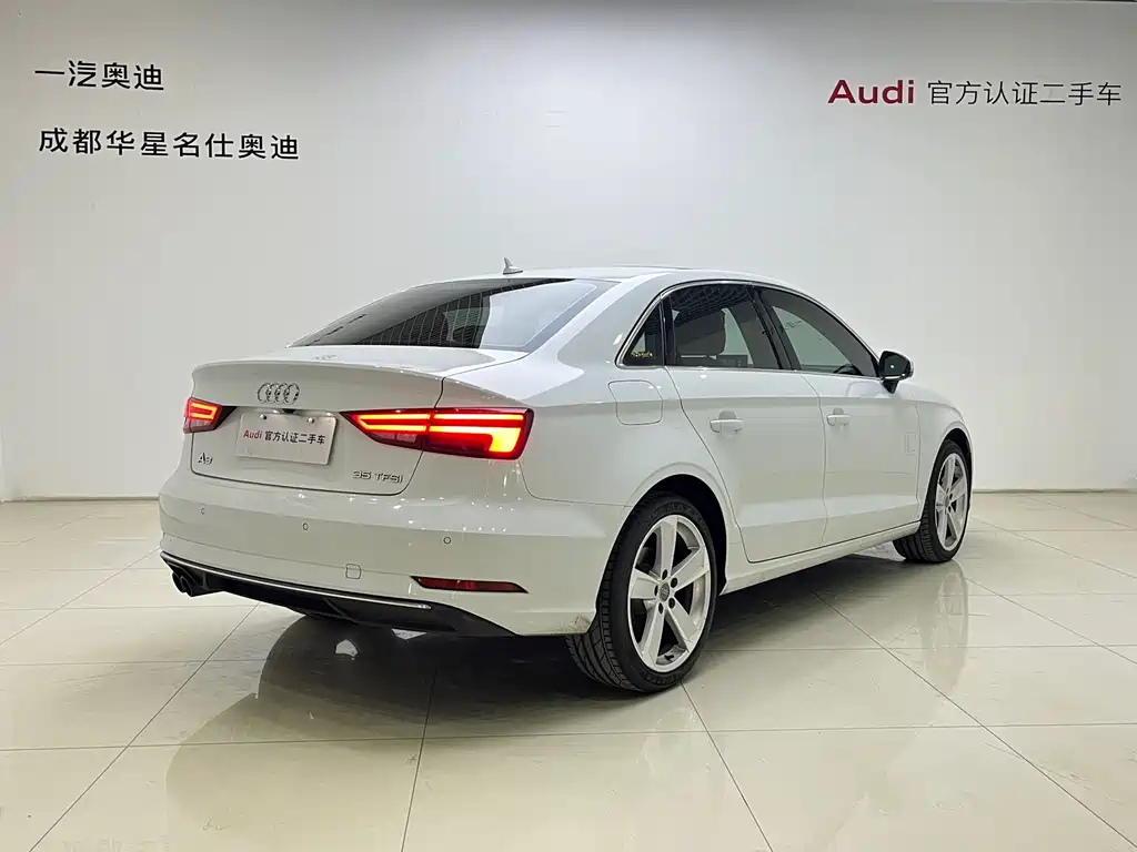 Audi A3 2018 — фото 4