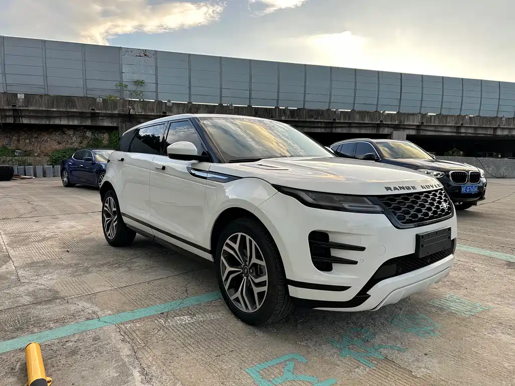 Land Rover Range Rover Evoque 2022 — фото 3