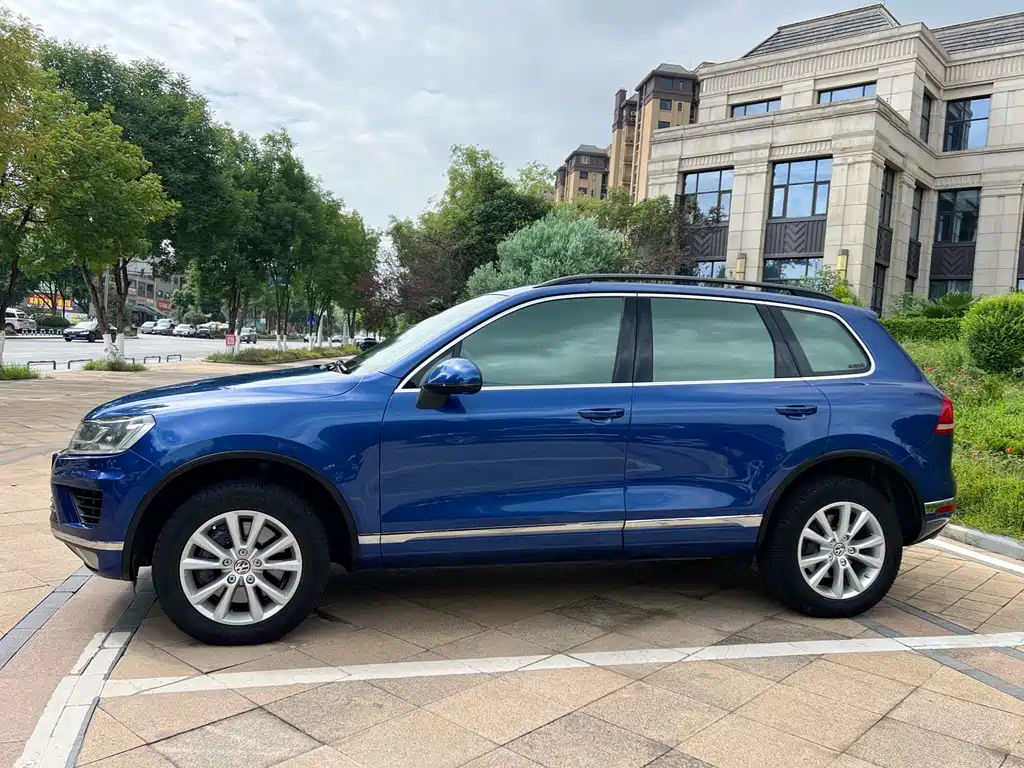 Volkswagen Touareg 2017 — фото 6