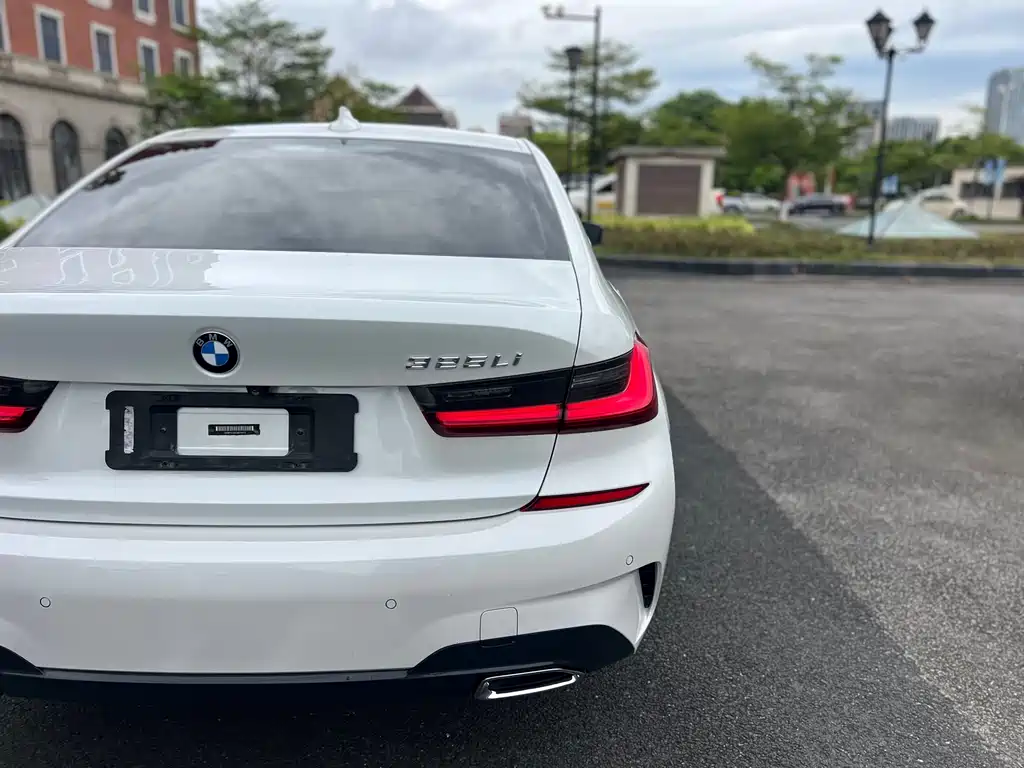 BMW 3 Series 2019 — фото 9