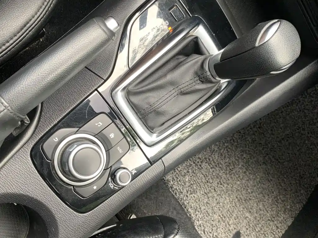 Mazda 3 Angkesela 2018 — фото 13