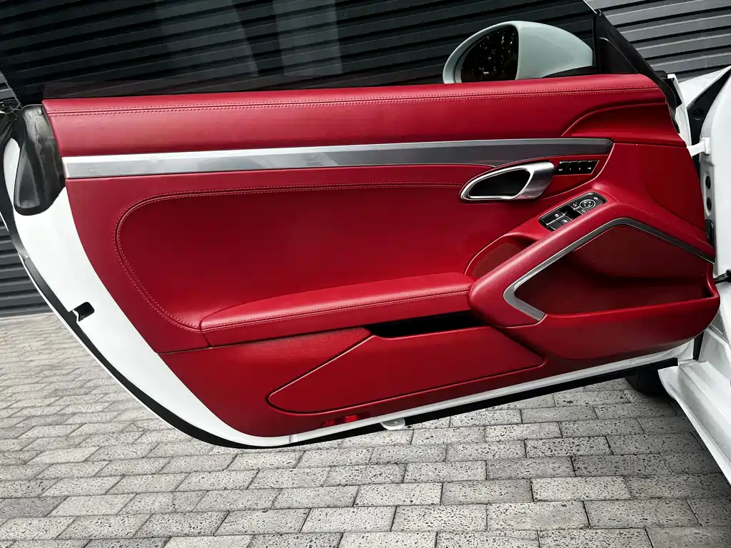 Porsche 718 2023 — фото 14
