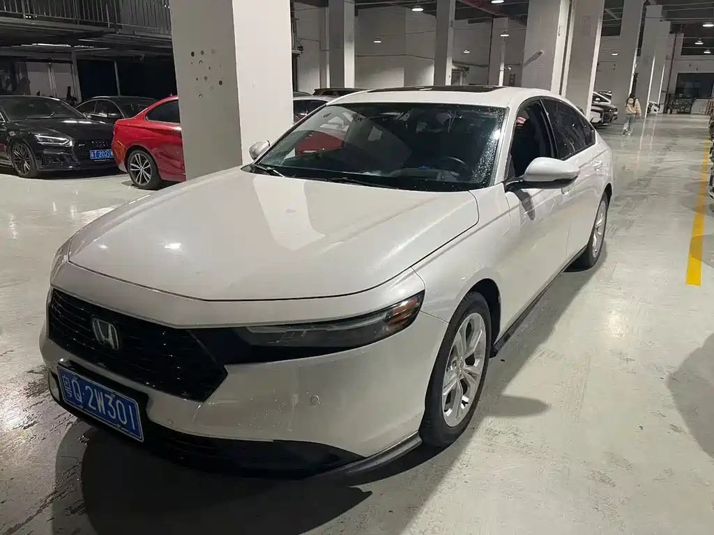 Honda Accord 2023 — фото 1