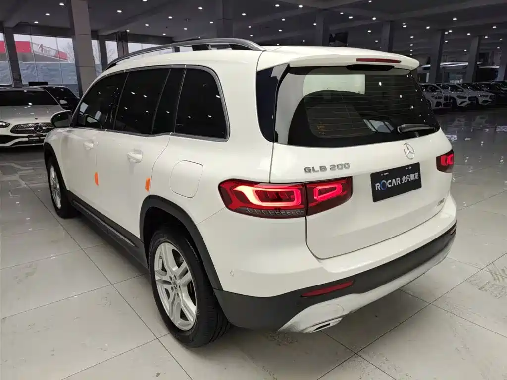 Mercedes-Benz GLB 2023 — фото 32