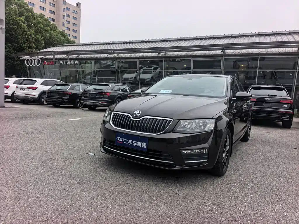 Skoda Octavia 2016 — фото 1
