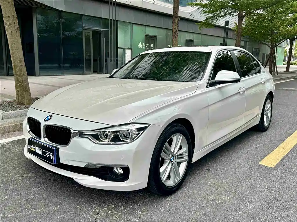 BMW 3 Series 2017 — фото 1
