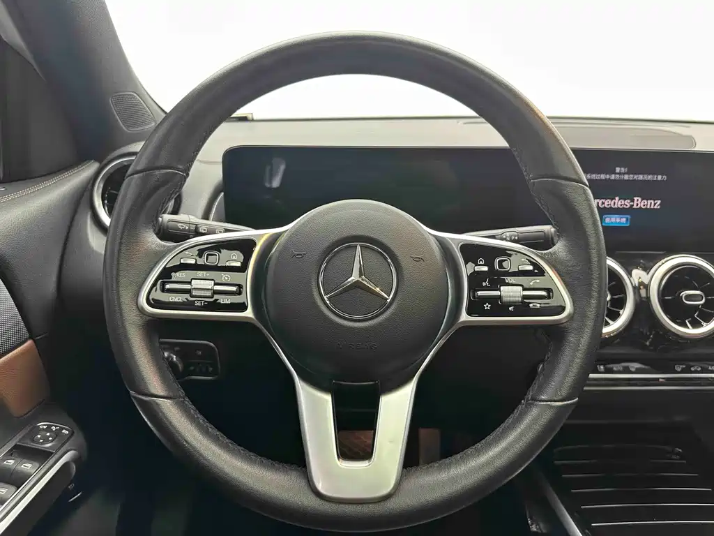 Mercedes-Benz GLB 2021 — фото 17