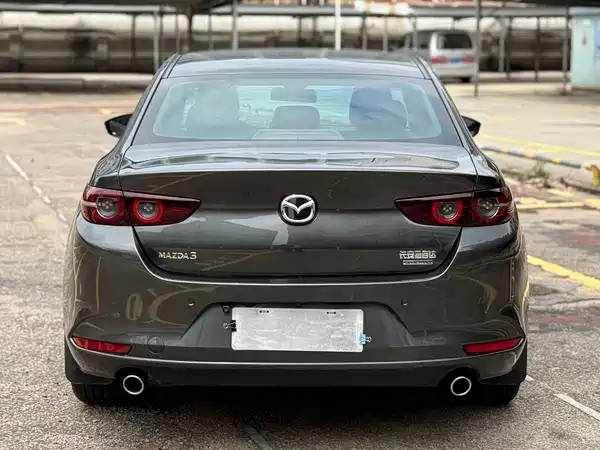 Mazda 3 Axela 2022