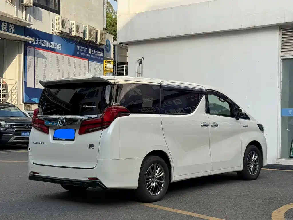 Toyota Alphard 2021 — фото 59
