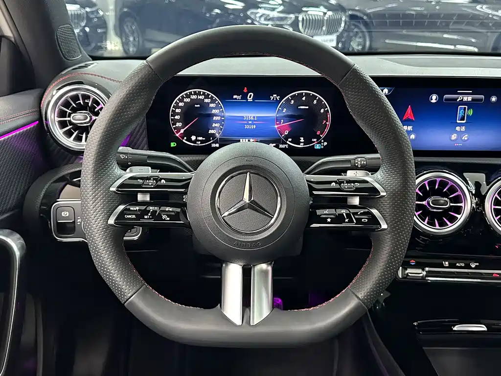 Mercedes-Benz A-Class 2024 — фото 18