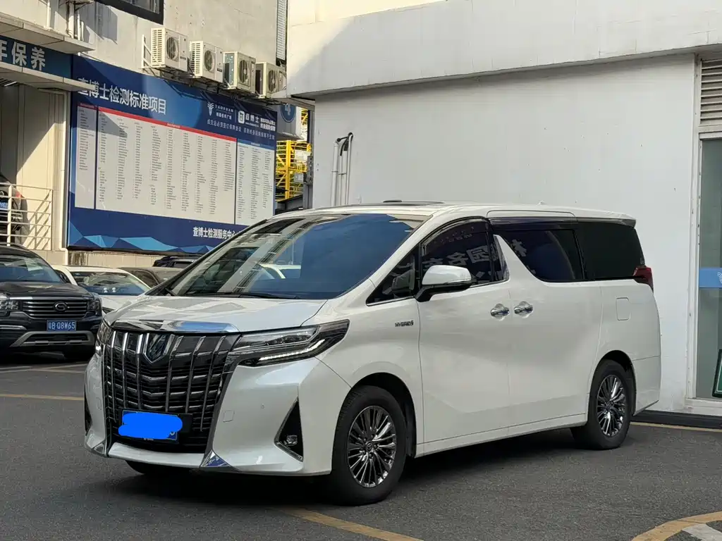 Toyota Alphard 2021 — фото 28