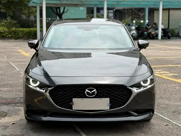Mazda 3 Axela 2022