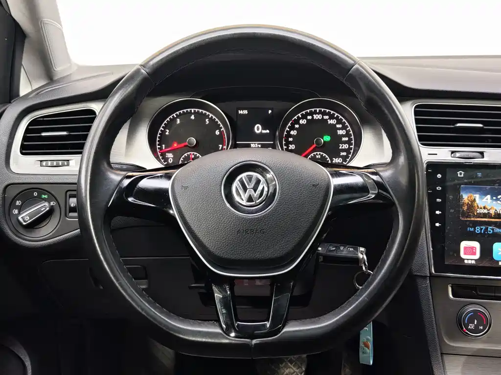 Volkswagen Golf 2016 — фото 23