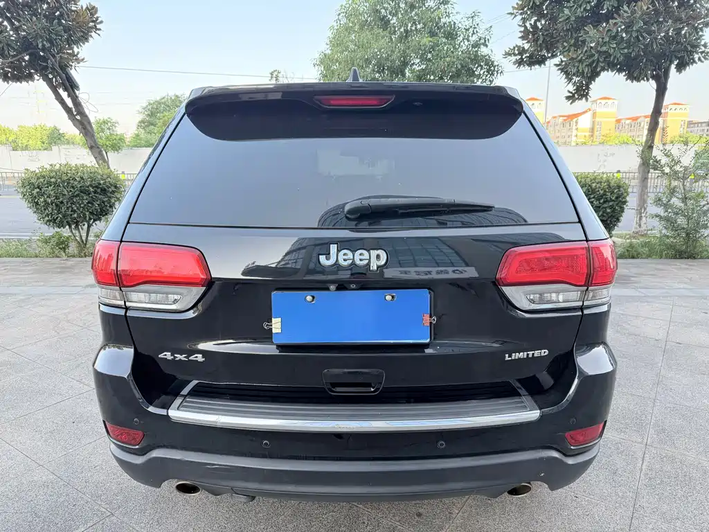 Jeep Grand Cherokee 2016 — фото 4