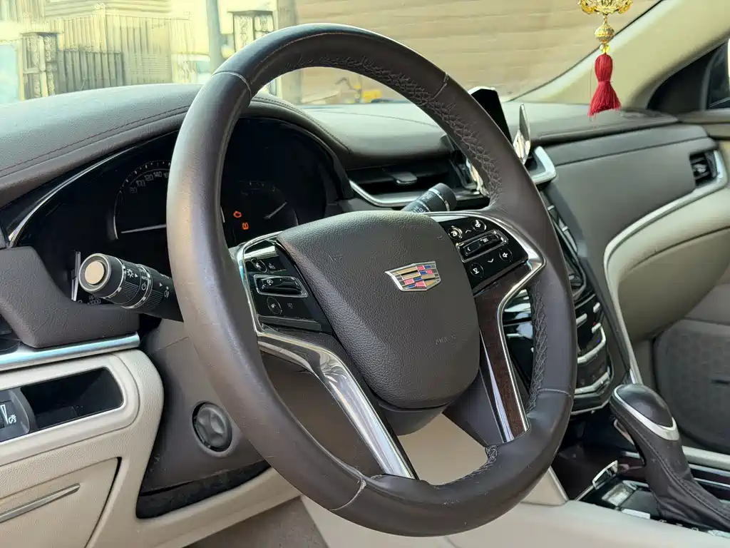 Cadillac XTS 2017 — фото 21