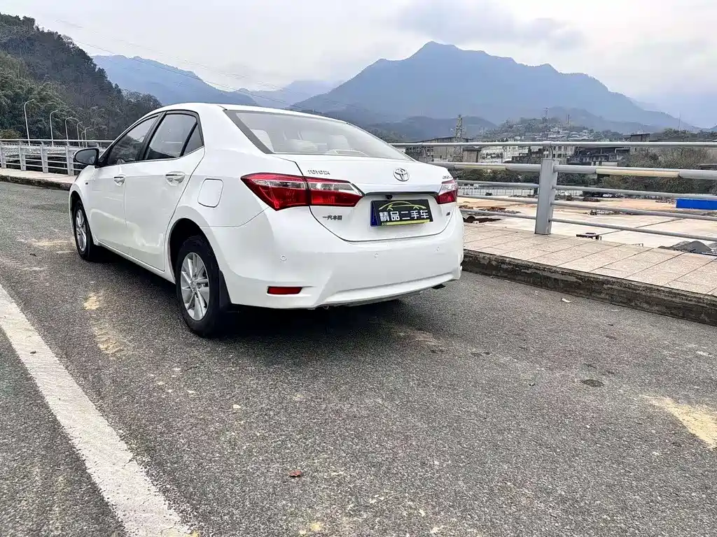 Toyota Corolla 2015