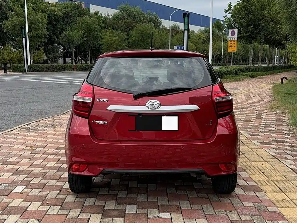 Toyota Yaris L 2020 — фото 4
