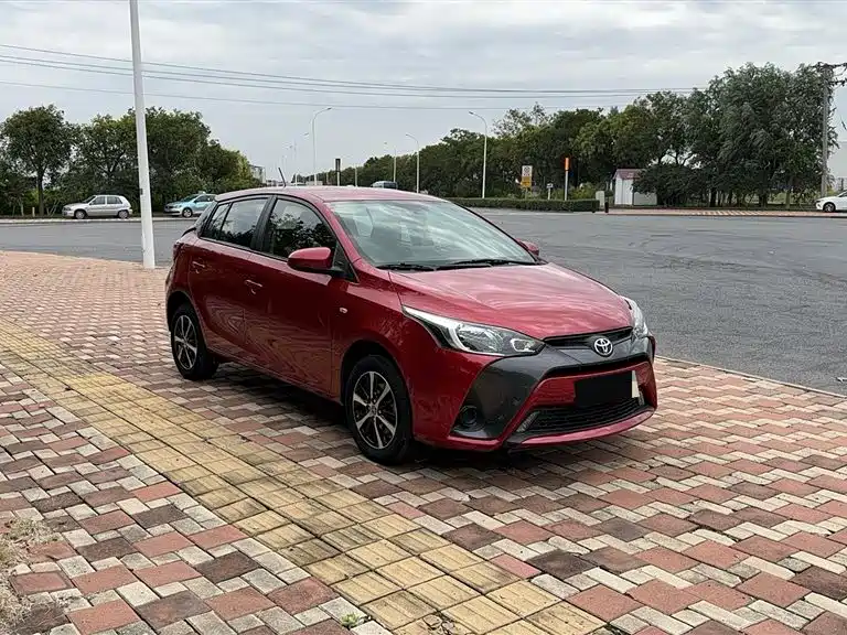 Toyota Yaris L 2020 — фото 3