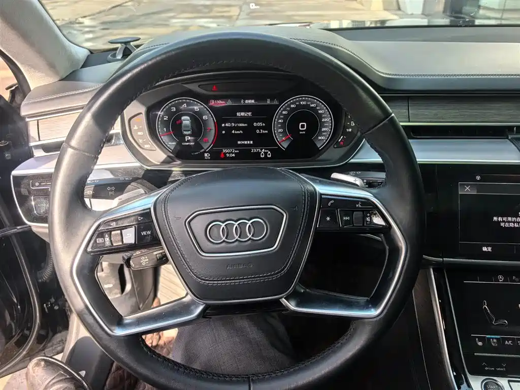 Audi A8 2022 — фото 9