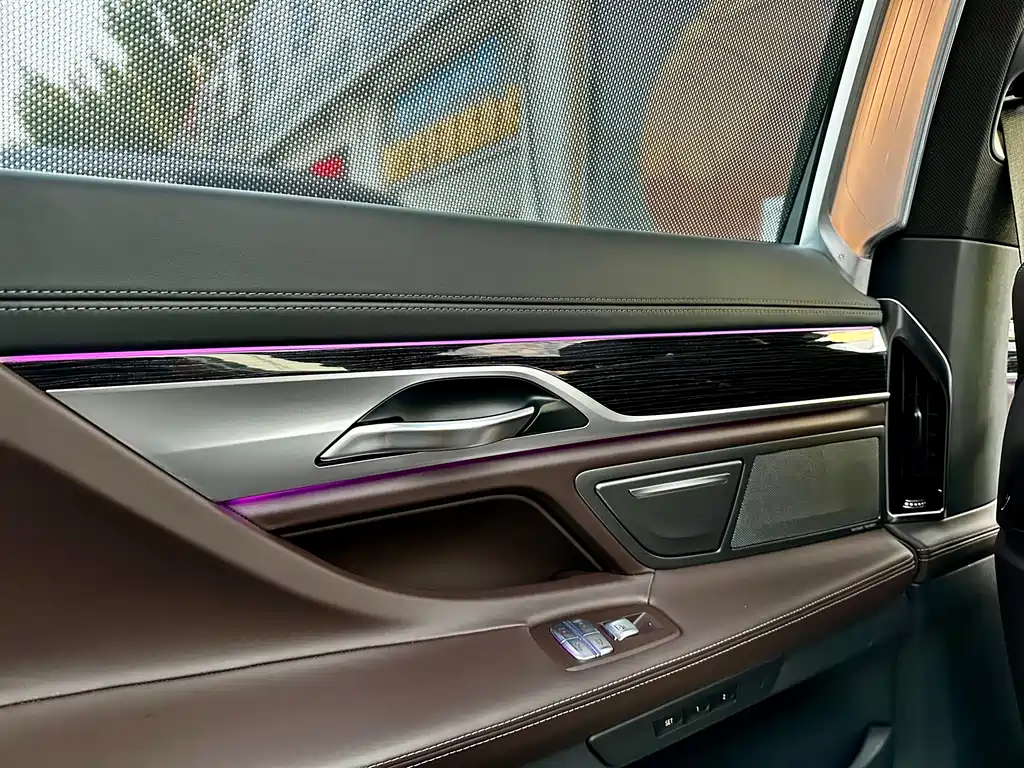 BMW 7 Series 2022 — фото 10