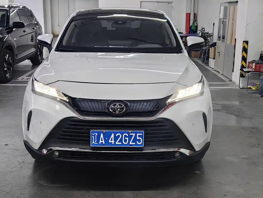 Toyota Harrier 2022 — фото 2