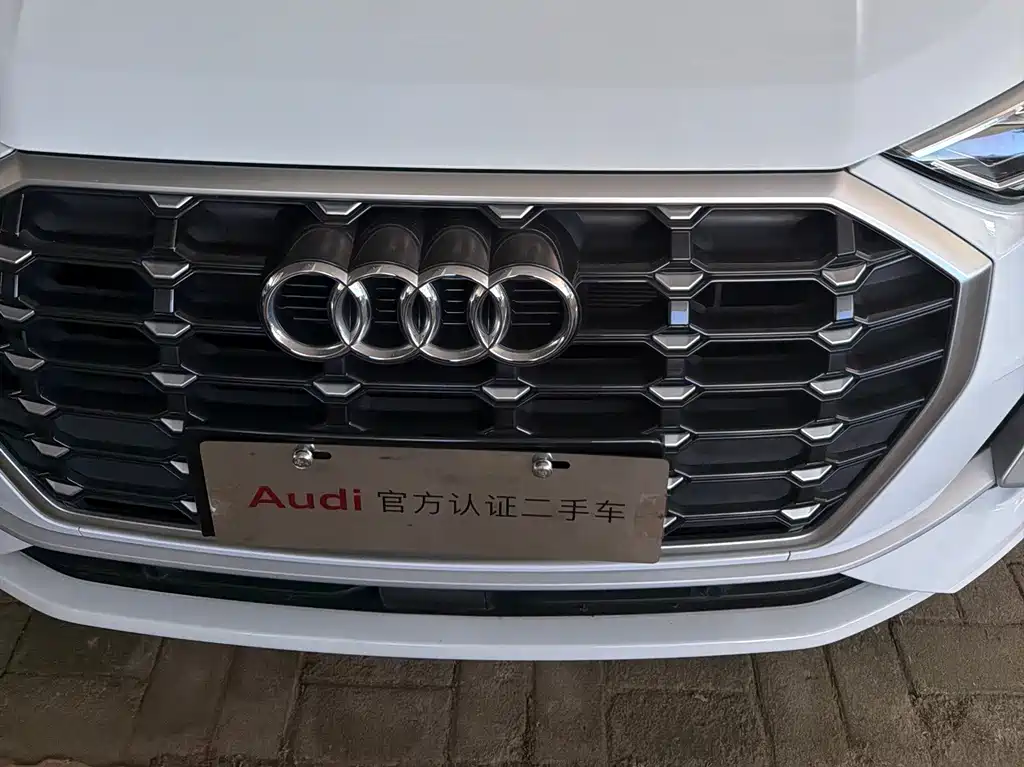 Audi Q3 2023 — фото 11