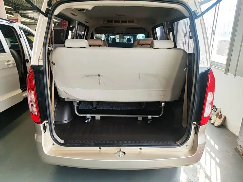 Wuling Hongguang V 2020 — фото 19