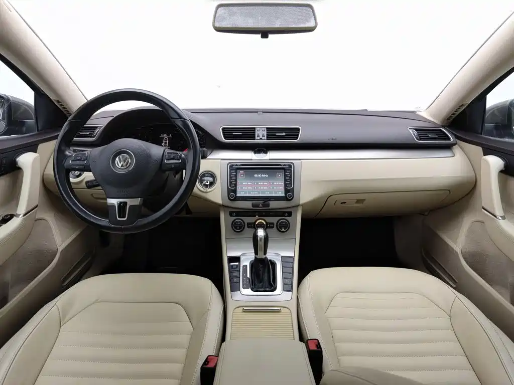 Volkswagen Magotan 2014
