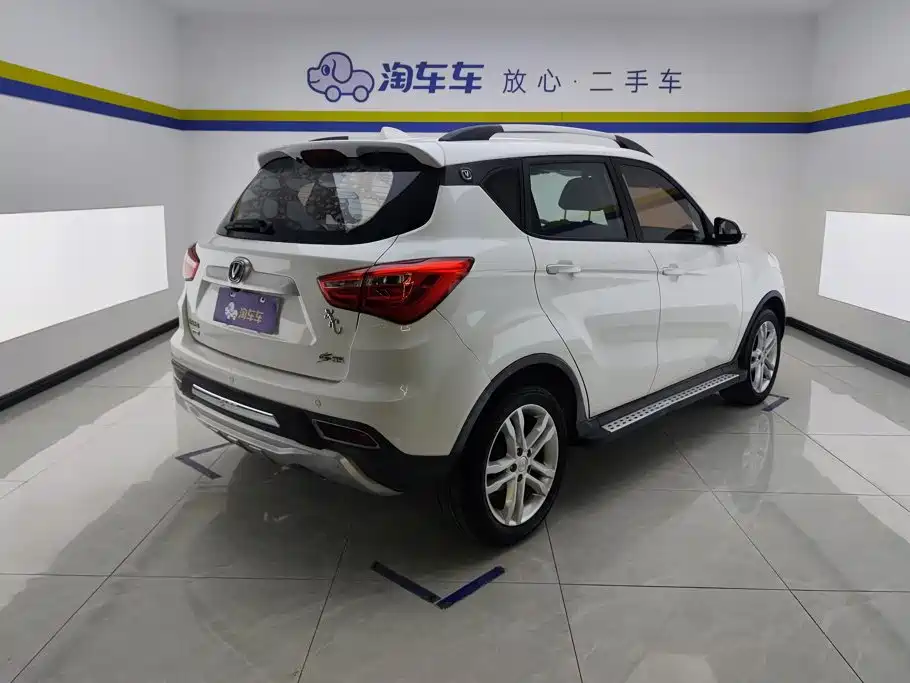 Changan CS35 2017 — фото 3