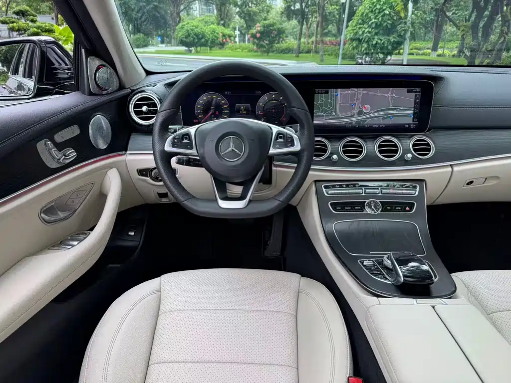 Mercedes-Benz E-Class 2018 — фото 11