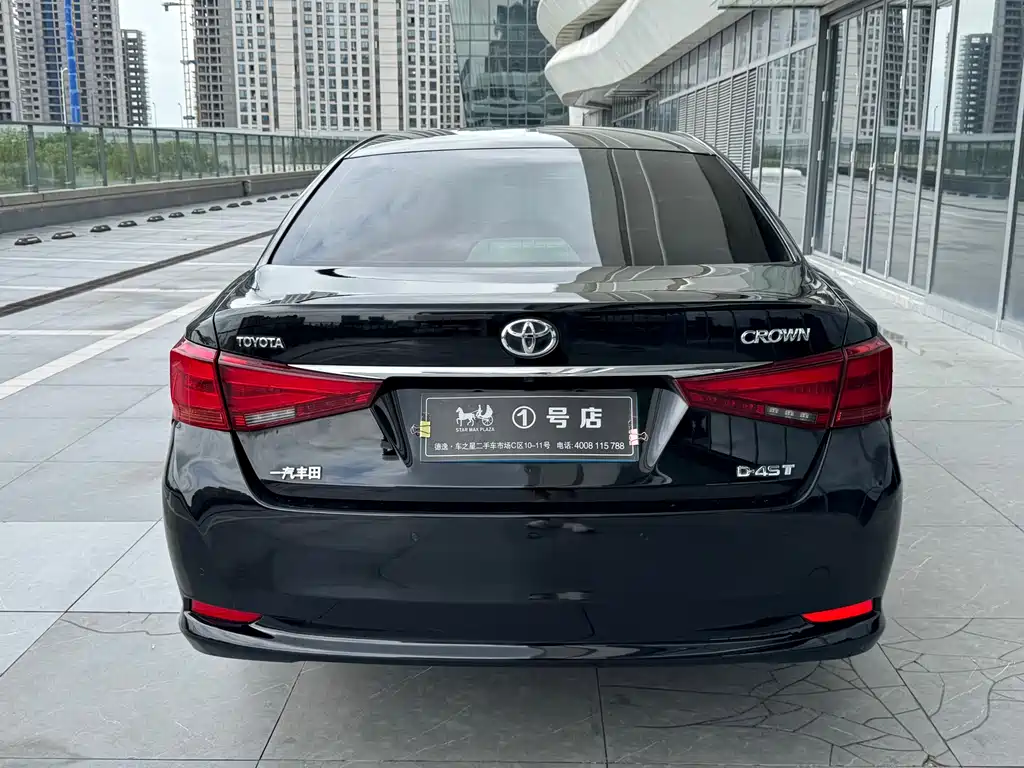 Toyota Crown 2016 — фото 5