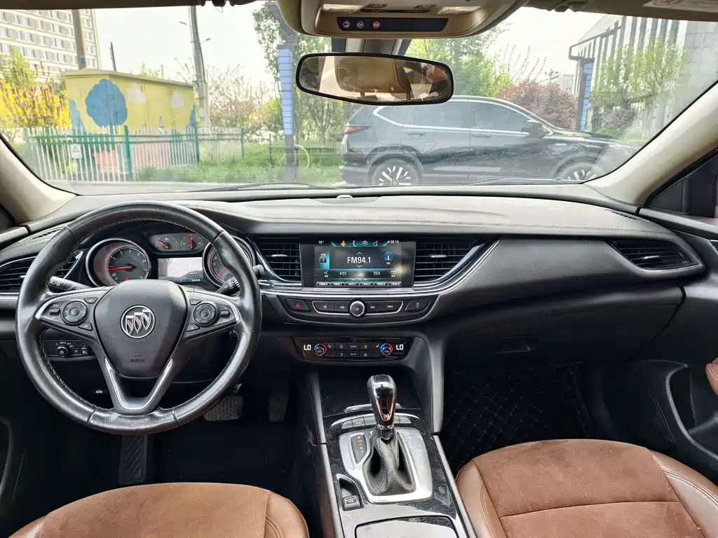 Buick Regal 2019 — фото 10