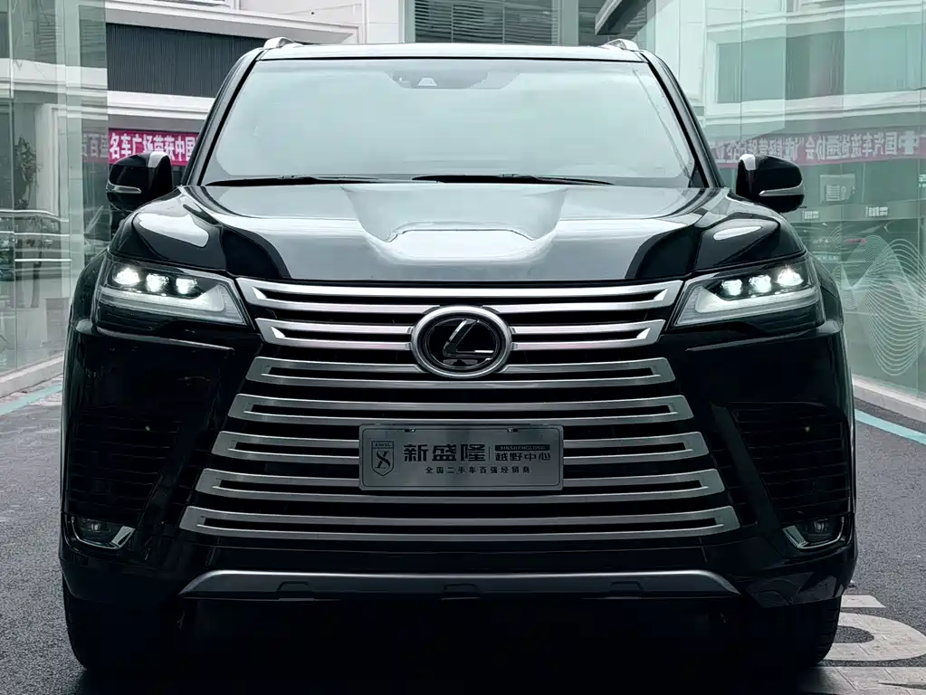Lexus LX 2023 — фото 2