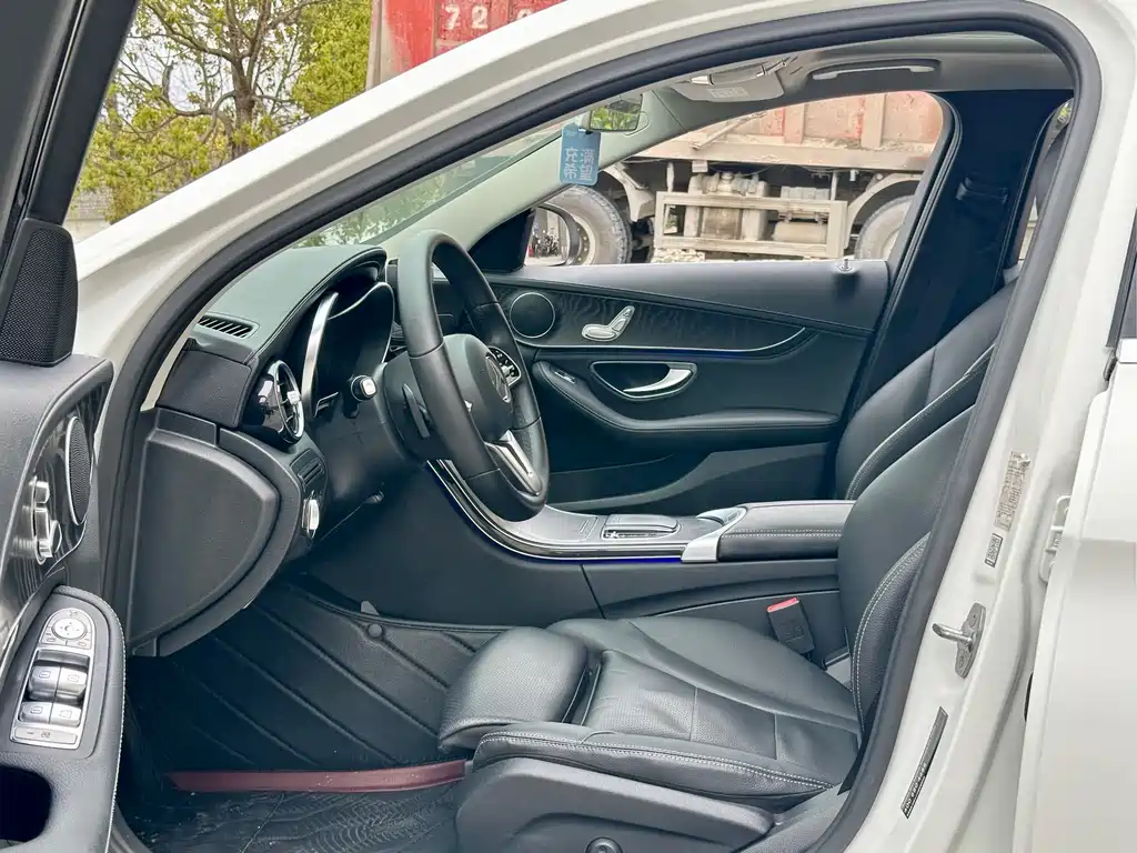 Mercedes-Benz C-Class 2018