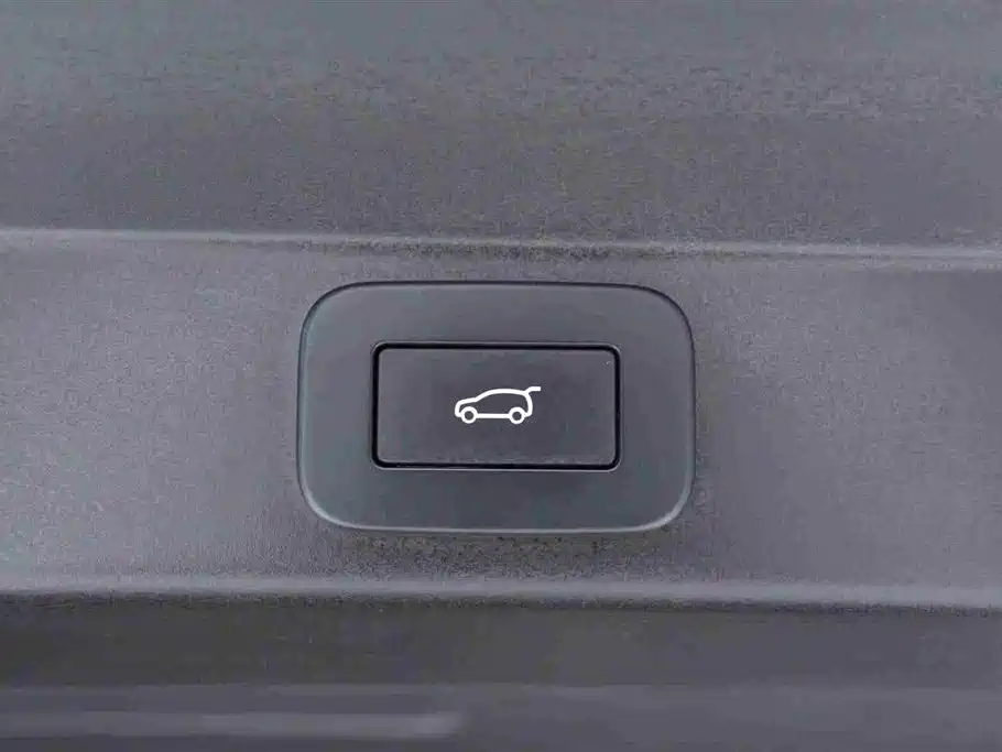 Land Rover Sport 2025 — фото 12