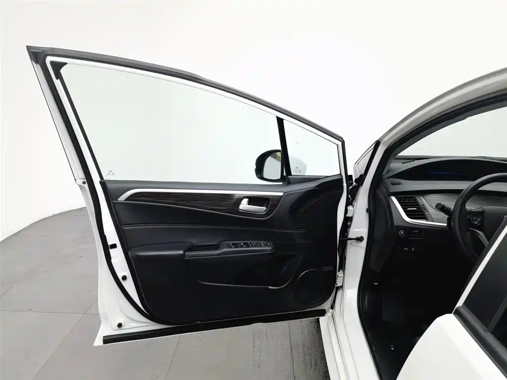 Honda Jade 2019 — фото 8