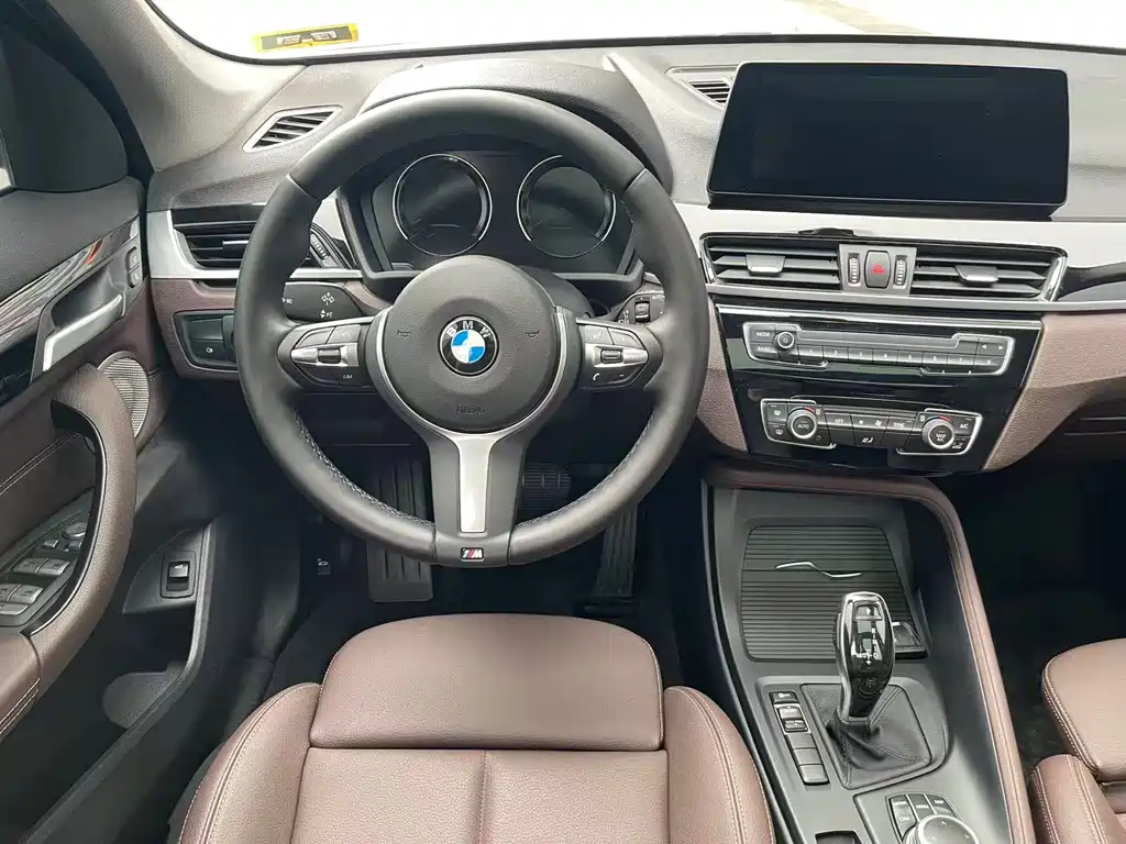 BMW X1 2021 — фото 12