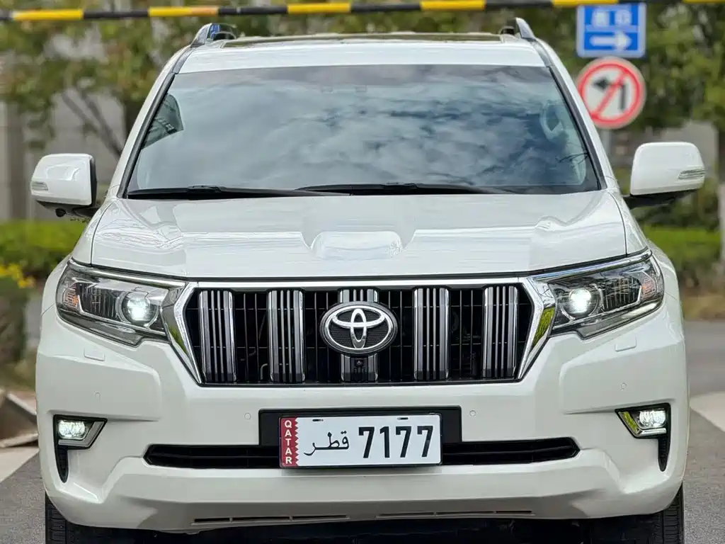 Toyota Prado 2019 — фото 2