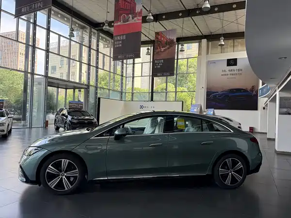 Mercedes-Benz EQE 2025