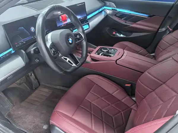 BMW 5 Series 2025