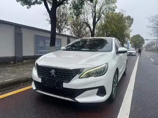 Peugeot 408 2020