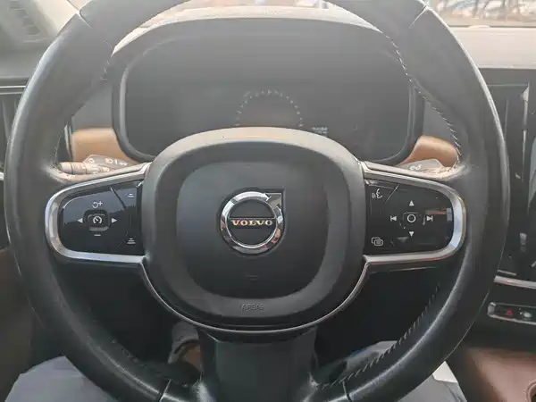 Volvo S90 2019