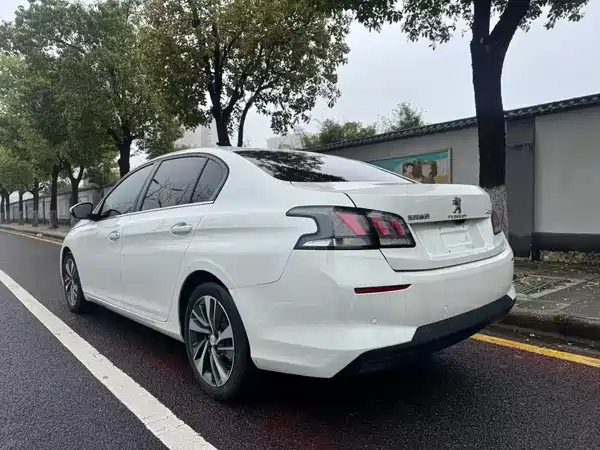 Peugeot 408 2020
