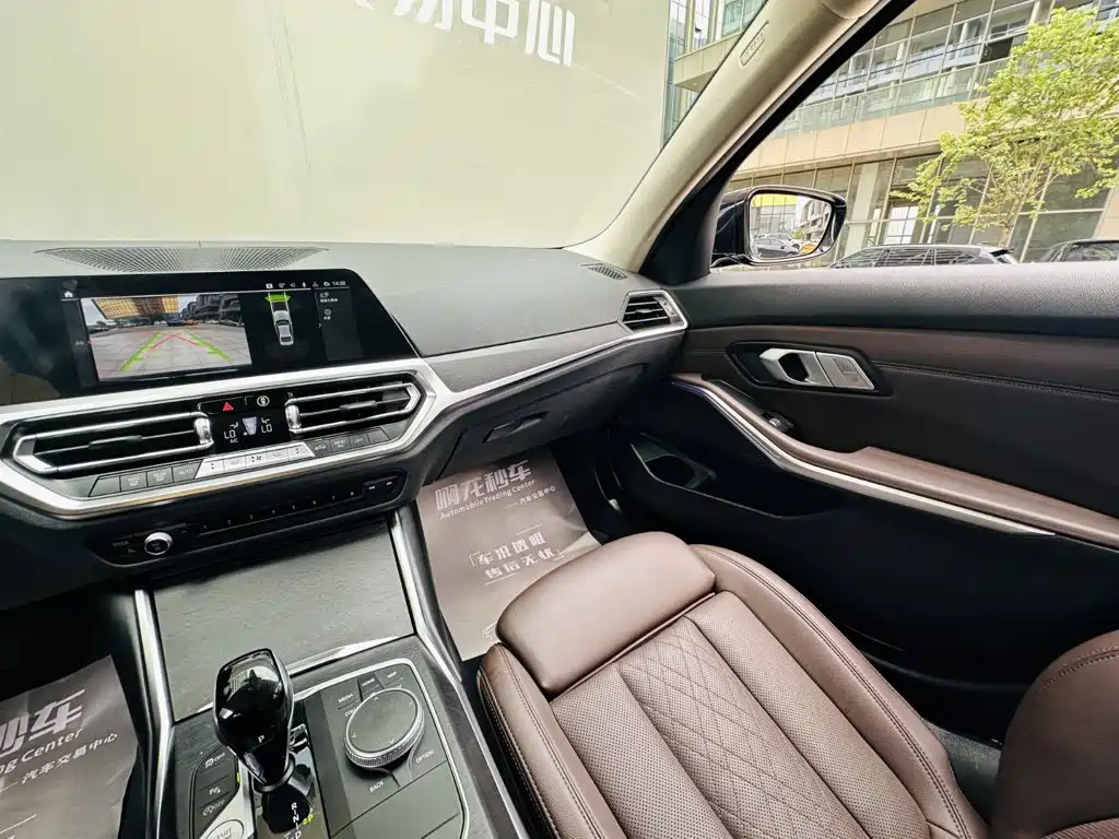 BMW 3 Series 2022 — фото 14