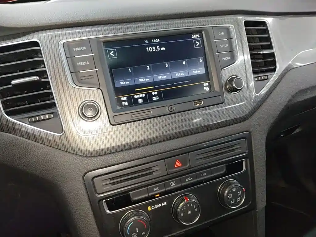 Volkswagen Golf Jialu 2017 — фото 9